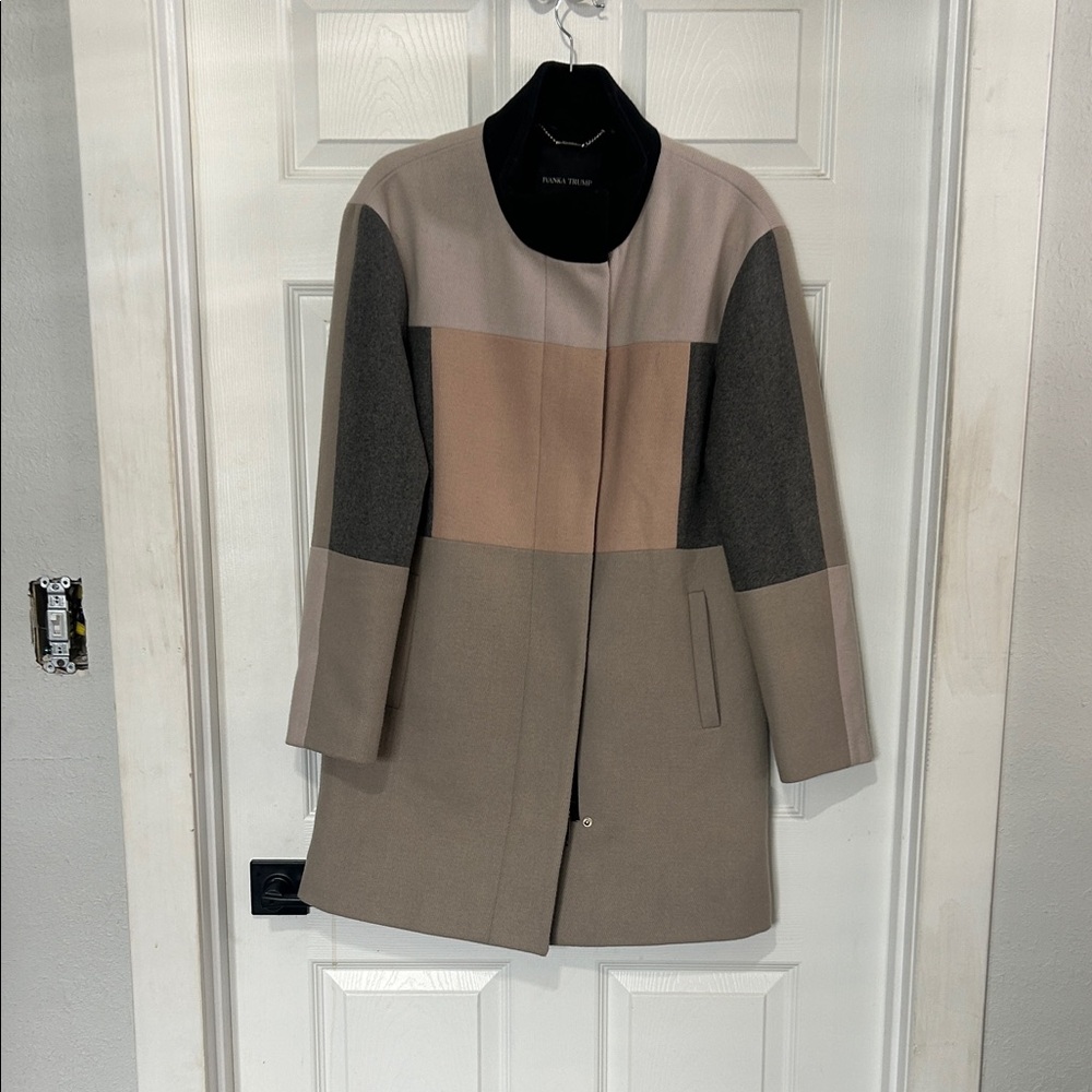 Ivanka Trump Multitone Wool Coat, size 6